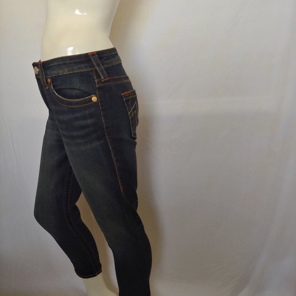 True Religion Jeans "Halle" size 27 Capri Y2k Dark Wash Preppy Travel Stre - Picture 4 of 16